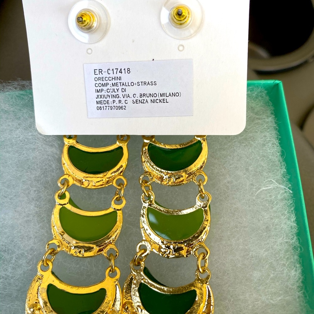 Green moon 🌝 drop rhinestone earrings - Picture 7 of 8